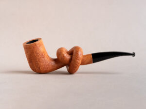 Sandblasted knotted pipe, handmade smoking pipe crafted by arcangelo ambrosi