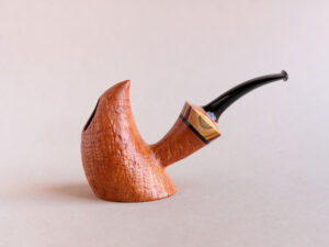 Ninja, signature model pipe crafted by Arcangelo Ambrosi. Variant with skateboard inlay.
