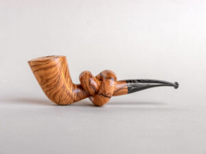 Knotted smoking pipe handmade of apulian olive wood